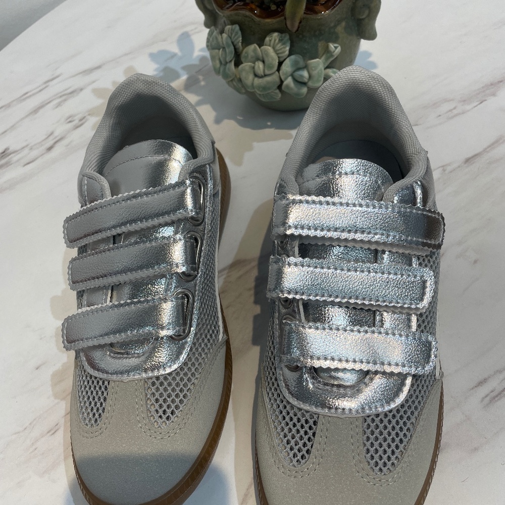 Stylish & Comfortable Women's Fashion Sneakers  Lightweight 3030